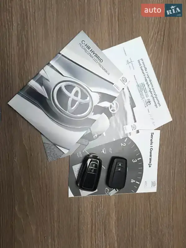 Внедорожник / Кроссовер Toyota C-HR 2018 в Ужгороде документ