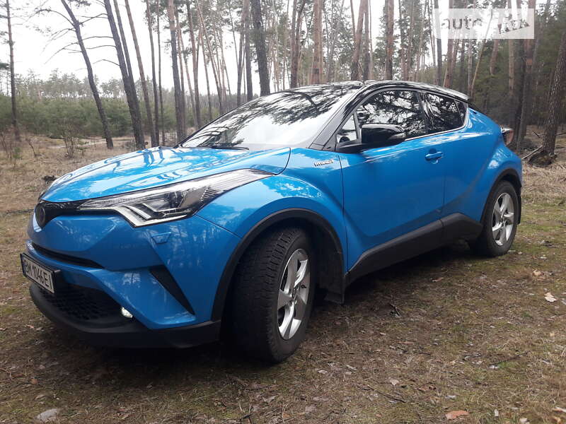 Позашляховик / Кросовер Toyota C-HR 2019 в Черкасах