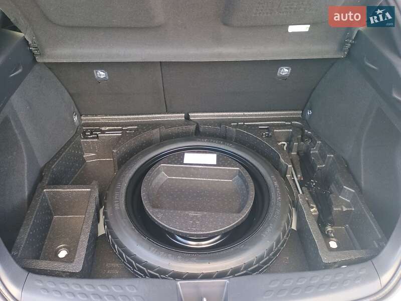 Внедорожник / Кроссовер Toyota C-HR 2016 в Измаиле