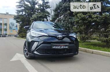 Позашляховик / Кросовер Toyota C-HR 2020 в Миколаєві