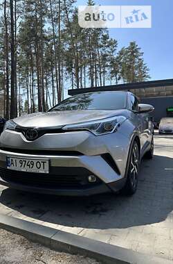 Позашляховик / Кросовер Toyota C-HR 2018 в Києві