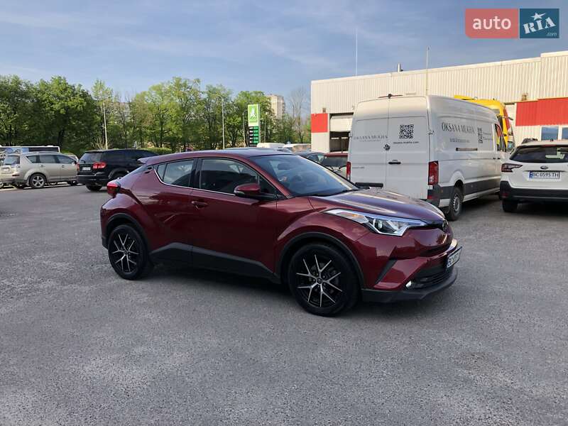 Позашляховик / Кросовер Toyota C-HR 2019 в Львові