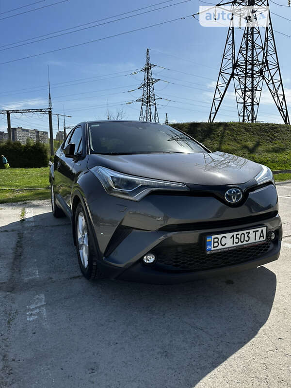 Позашляховик / Кросовер Toyota C-HR 2019 в Львові