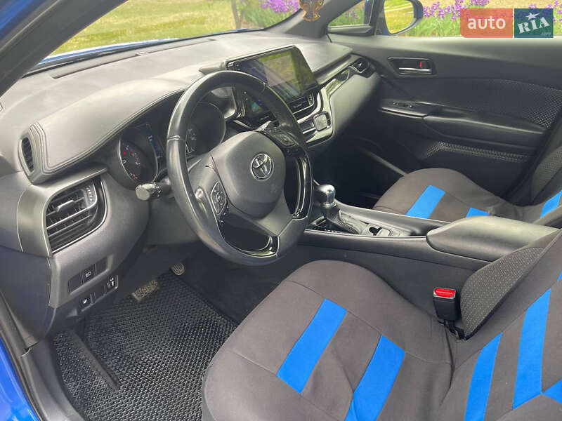 Позашляховик / Кросовер Toyota C-HR 2018 в Запоріжжі