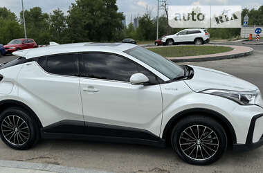 Toyota C-HR 2021 Toyota C-HR 2021