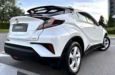 Позашляховик / Кросовер Toyota C-HR 2017 в Києві