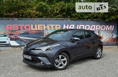 Позашляховик / Кросовер Toyota C-HR 2018 в Києві