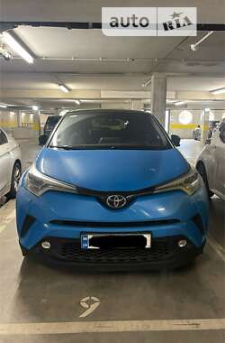 Внедорожник / Кроссовер Toyota C-HR 2019 в Киеве