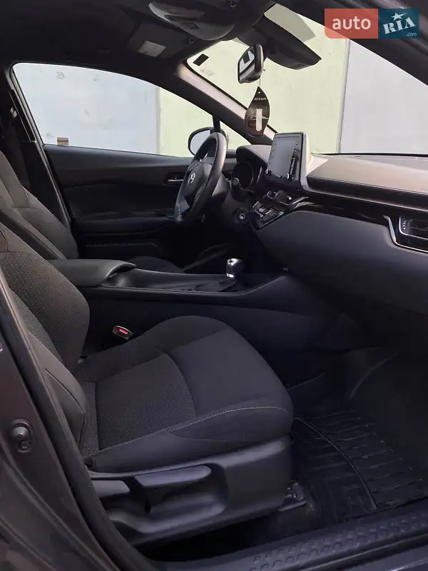 Toyota C-HR 2019 VIN NMTKHMBX3KR090164 фото оголошення 18 з 63