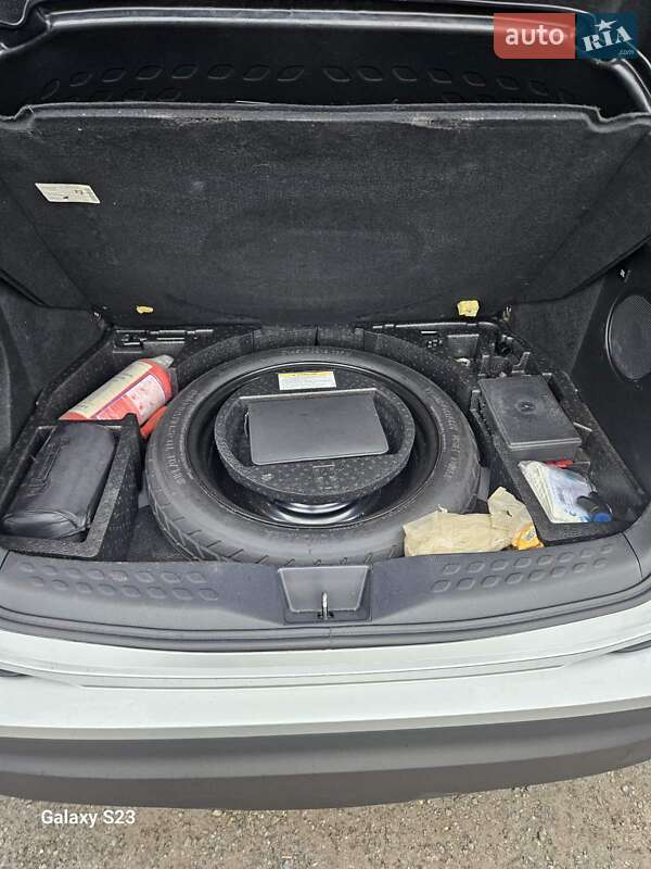 Позашляховик / Кросовер Toyota C-HR 2018 в Харкові