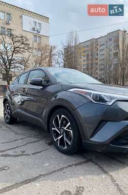 Внедорожник / Кроссовер Toyota C-HR 2017 в Львове