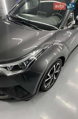 Позашляховик / Кросовер Toyota C-HR 2019 в Полтаві
