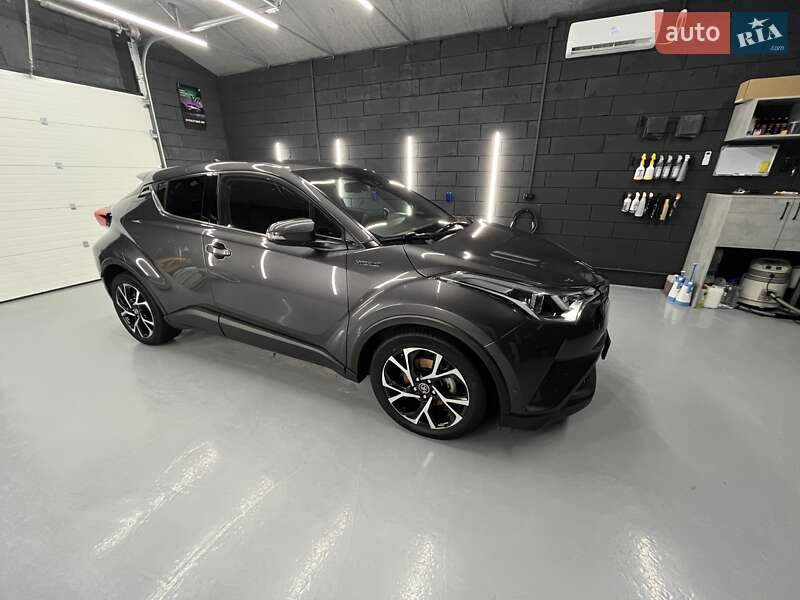 Внедорожник / Кроссовер Toyota C-HR 2019 в Полтаве фото 12 Внедорожник / Кроссовер Toyota C-HR 2019 в Полтаве