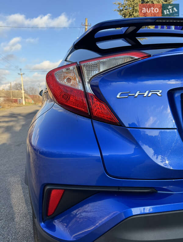 Позашляховик / Кросовер Toyota C-HR 2018 в Павлограді