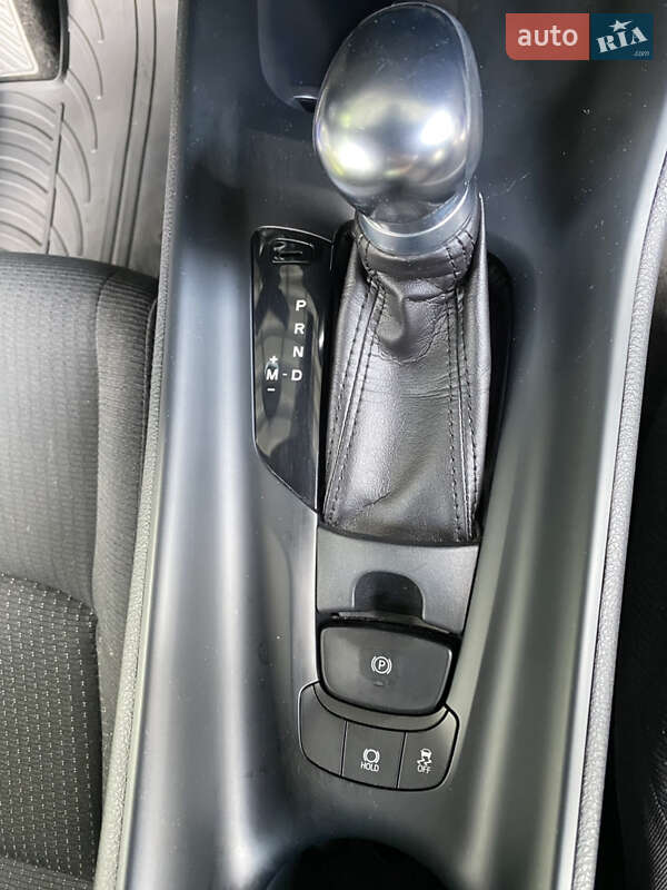 Позашляховик / Кросовер Toyota C-HR 2018 в Павлограді