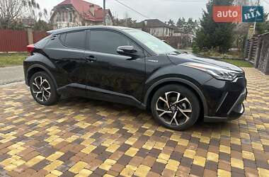 Внедорожник / Кроссовер Toyota C-HR 2020 в Киеве