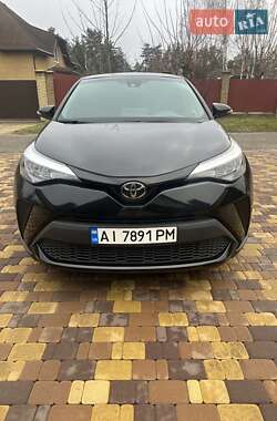 Внедорожник / Кроссовер Toyota C-HR 2020 в Киеве