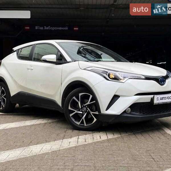 Позашляховик / Кросовер Toyota C-HR 2019 в Києві