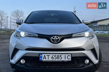 Позашляховик / Кросовер Toyota C-HR 2016 в Івано-Франківську