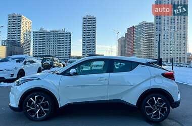 Внедорожник / Кроссовер Toyota C-HR 2019 в Киеве