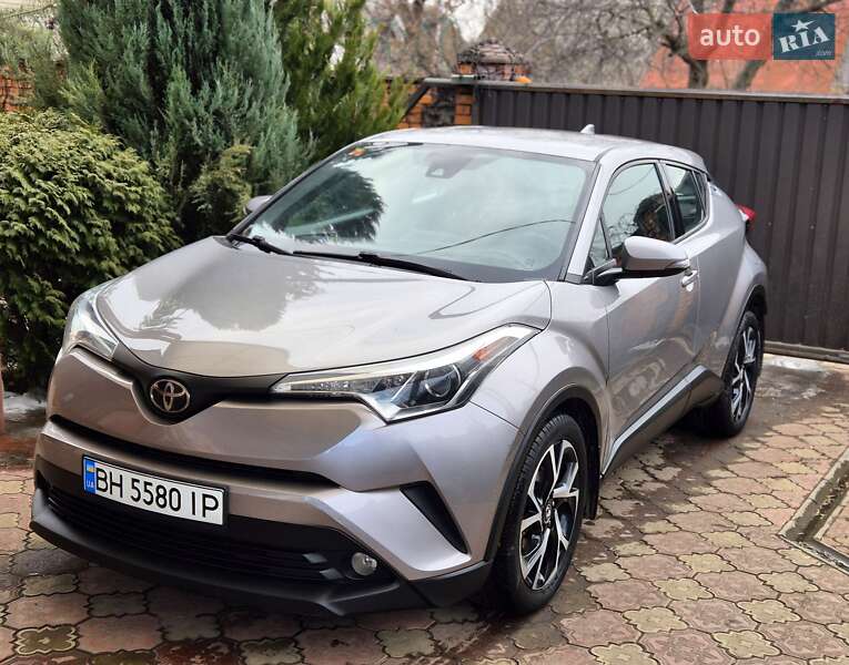 Позашляховик / Кросовер Toyota C-HR 2017 в Запоріжжі