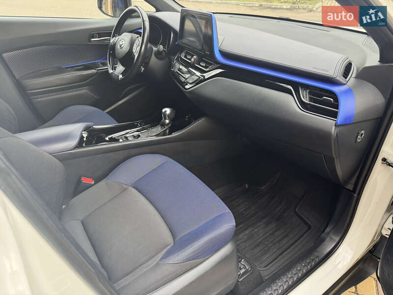 Позашляховик / Кросовер Toyota C-HR 2018 в Одесі