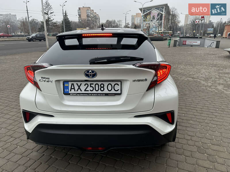 Внедорожник / Кроссовер Toyota C-HR 2019 в Харькове