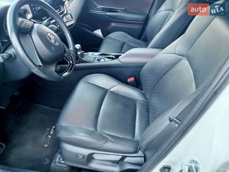 Позашляховик / Кросовер Toyota C-HR 2019 в Одесі