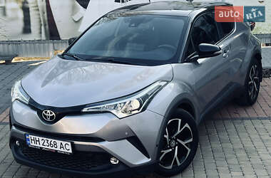 Позашляховик / Кросовер Toyota C-HR 2018 в Одесі