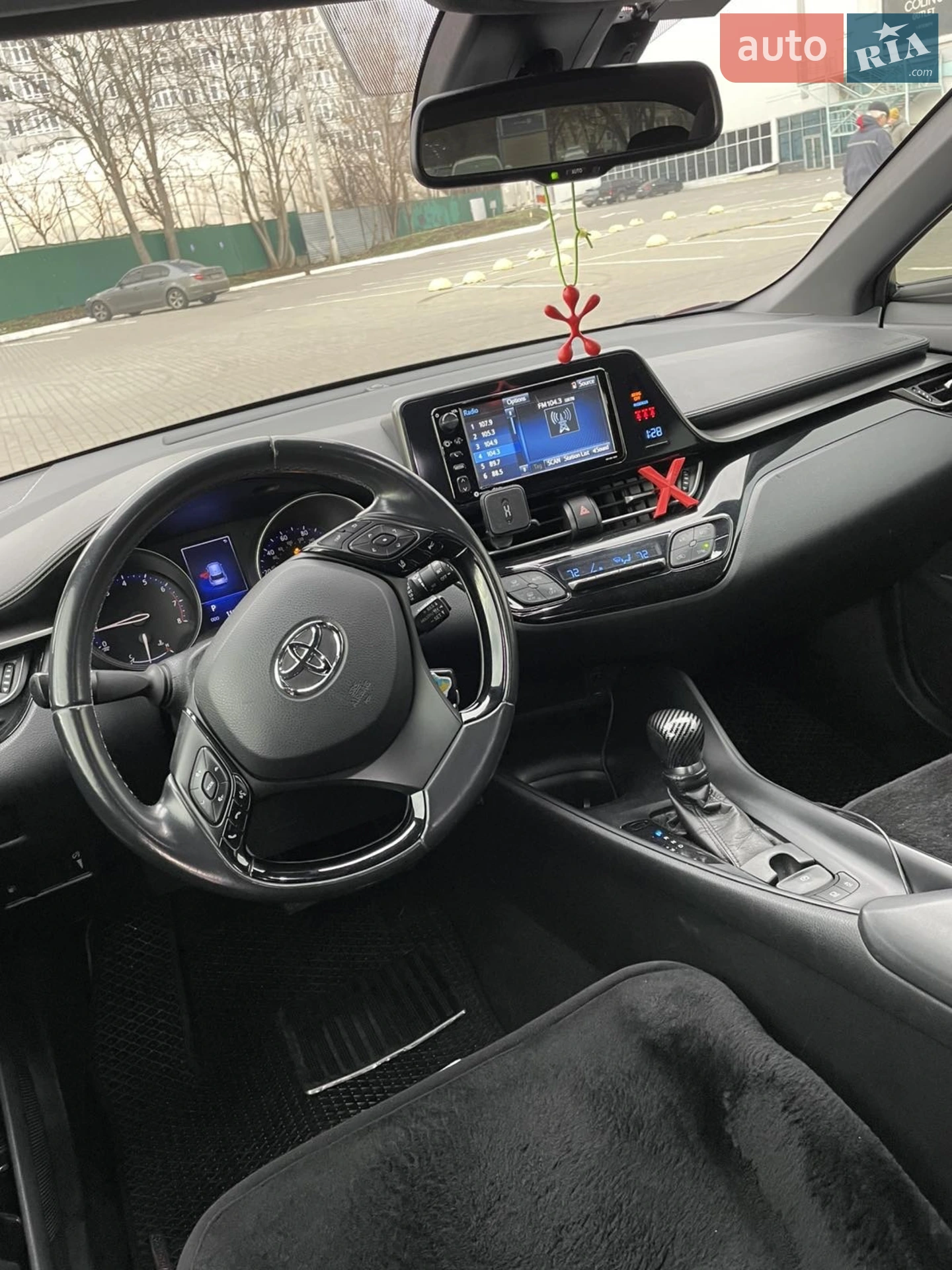 2017 Toyota C-HR - мініатюра 11
