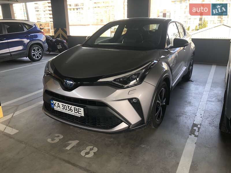 Внедорожник / Кроссовер Toyota C-HR 2020 в 
