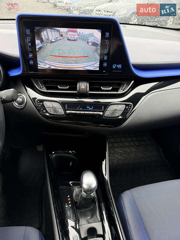 Позашляховик / Кросовер Toyota C-HR 2016 в Хмельницькому