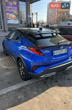 Позашляховик / Кросовер Toyota C-HR 2020 в 