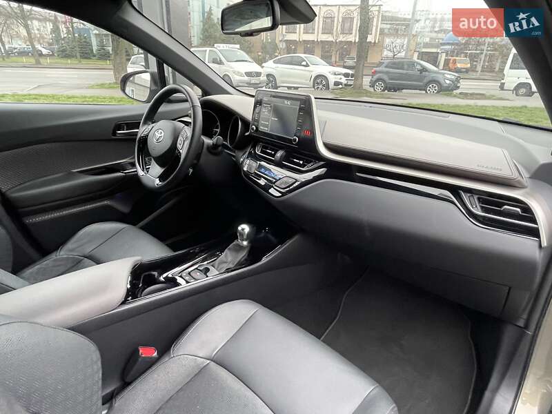 Внедорожник / Кроссовер Toyota C-HR 2022 в Киеве