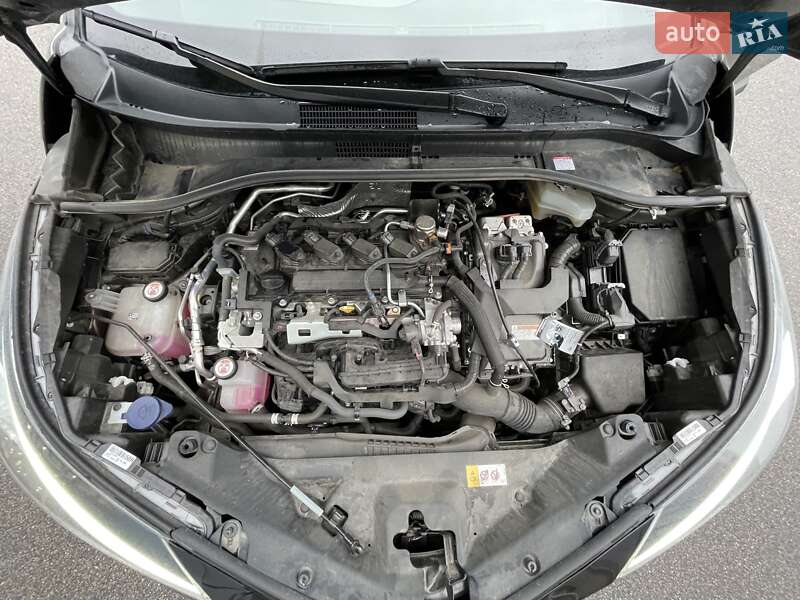 Внедорожник / Кроссовер Toyota C-HR 2022 в Киеве