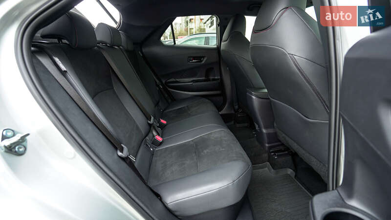 Внедорожник / Кроссовер Toyota C-HR 2023 в Львове