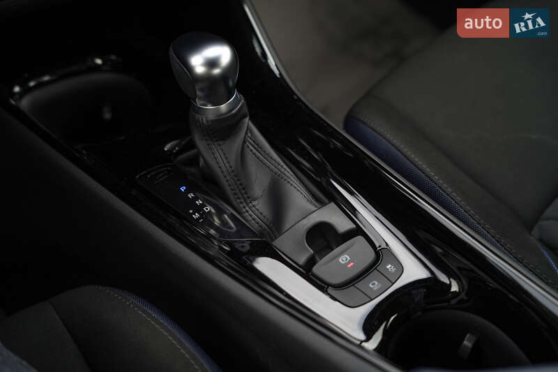 Внедорожник / Кроссовер Toyota C-HR 2019 в Черновцах