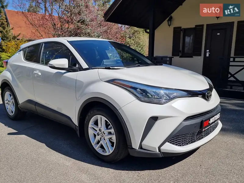 Позашляховик / Кросовер Toyota C-HR 2020 в 