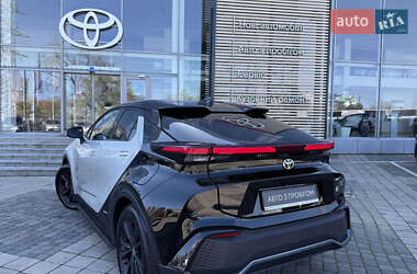 Внедорожник / Кроссовер Toyota C-HR 2023 в 