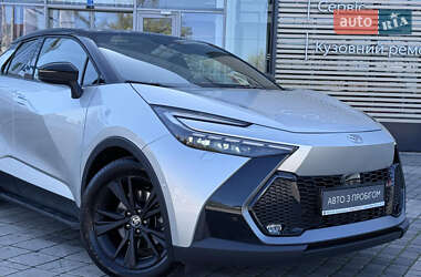 Внедорожник / Кроссовер Toyota C-HR 2023 в 