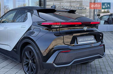 Внедорожник / Кроссовер Toyota C-HR 2023 в 