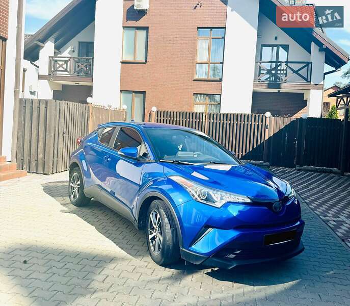 Позашляховик / Кросовер Toyota C-HR 2018 в Києві