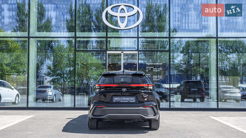 Внедорожник / Кроссовер Toyota C-HR 2023 в Днепре