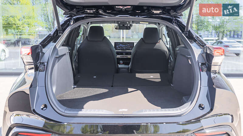 Внедорожник / Кроссовер Toyota C-HR 2023 в Днепре