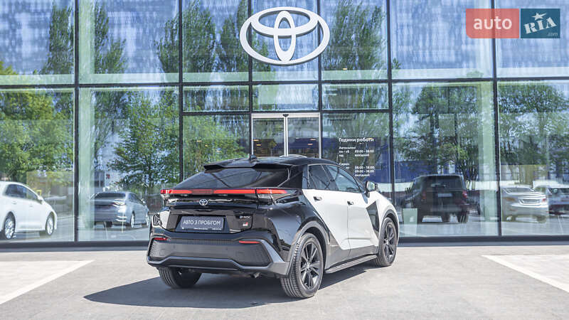 Внедорожник / Кроссовер Toyota C-HR 2023 в Днепре