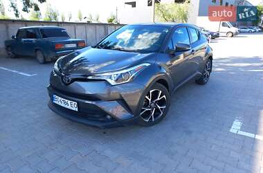 Внедорожник / Кроссовер Toyota C-HR 2017 в Тернополе