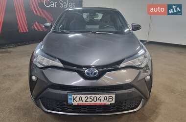 Внедорожник / Кроссовер Toyota C-HR 2019 в 