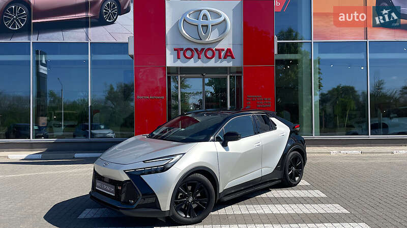 Внедорожник / Кроссовер Toyota C-HR 2023 в 