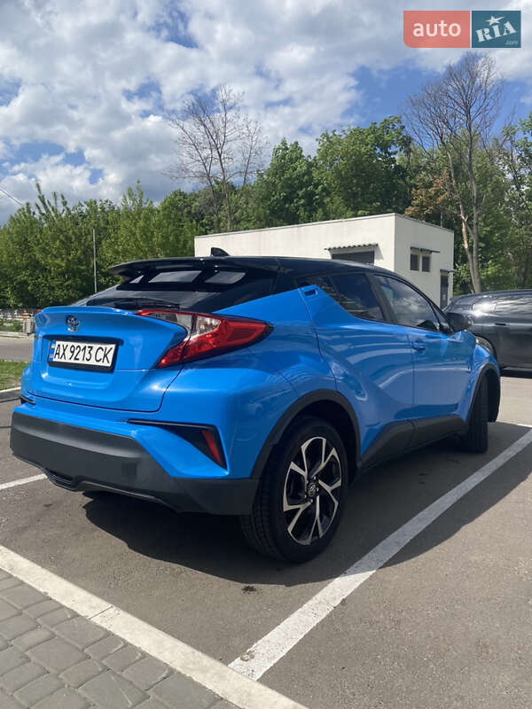 Внедорожник / Кроссовер Toyota C-HR 2018 в Харькове