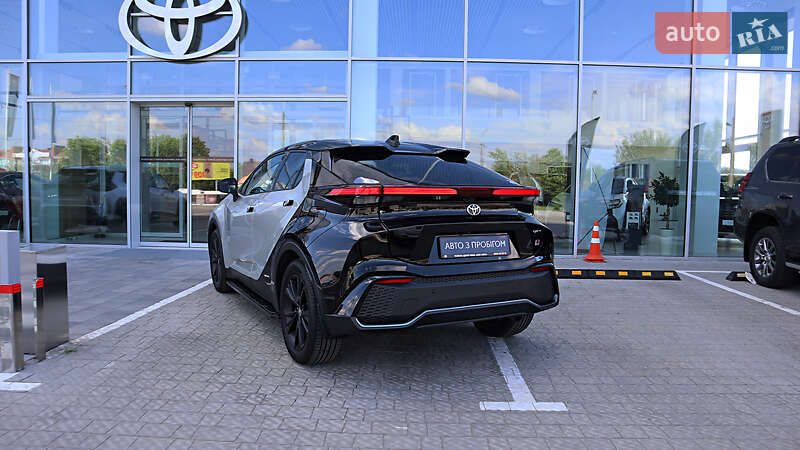 Внедорожник / Кроссовер Toyota C-HR 2023 в Ровно